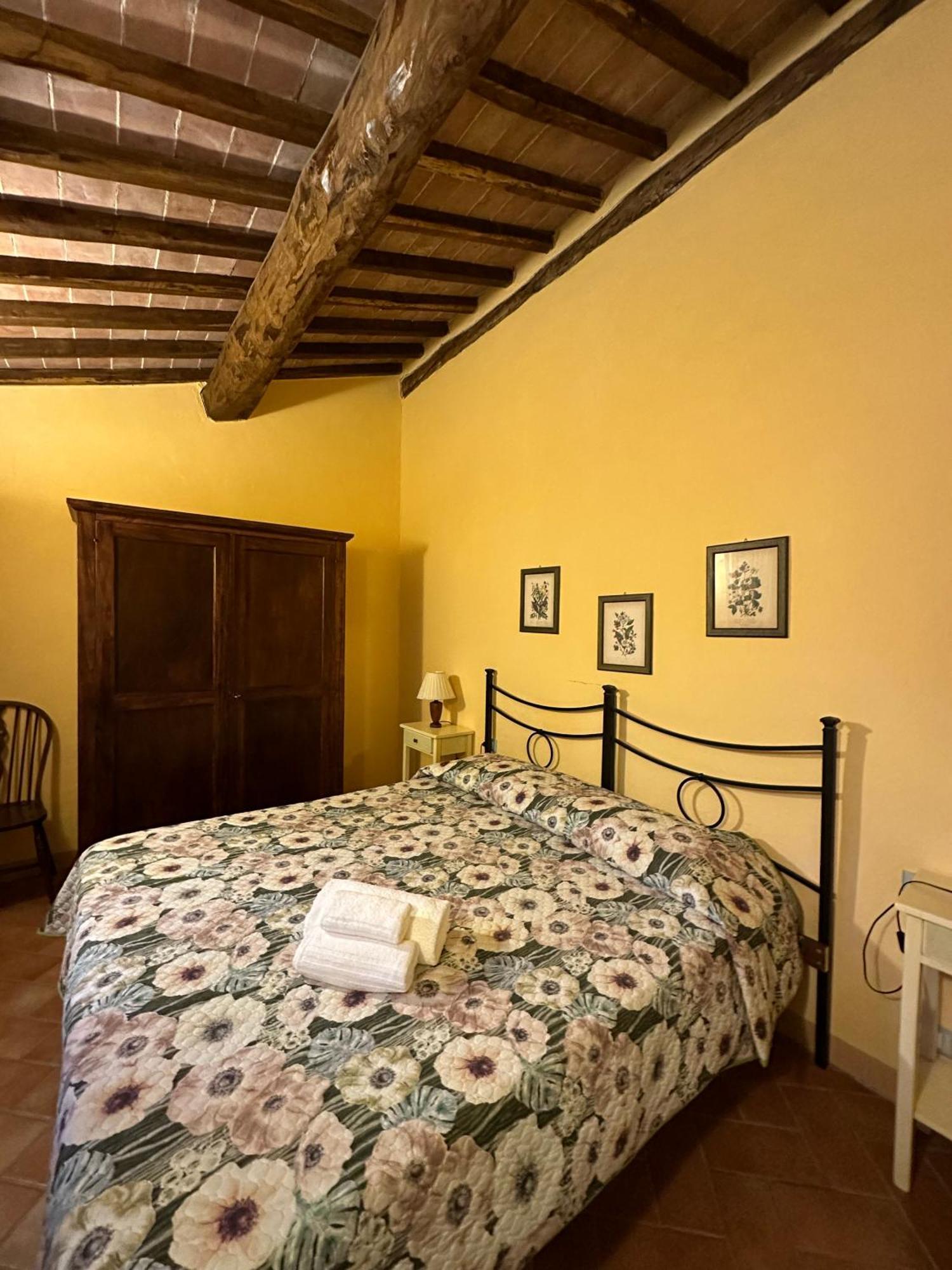 Borgo Tignano Lägenhet Casole dʼElsa Exteriör bild