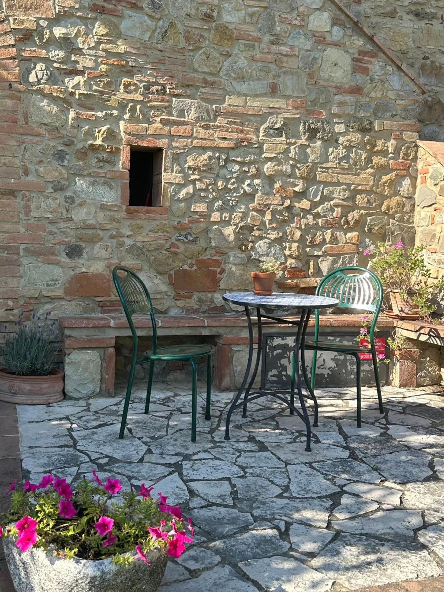 Borgo Tignano Lägenhet Casole dʼElsa Exteriör bild