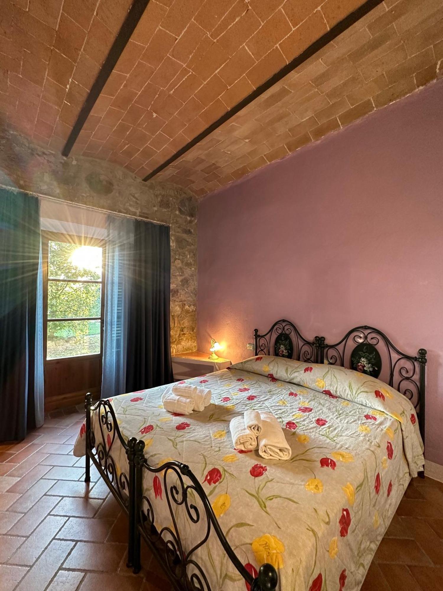 Borgo Tignano Lägenhet Casole dʼElsa Exteriör bild